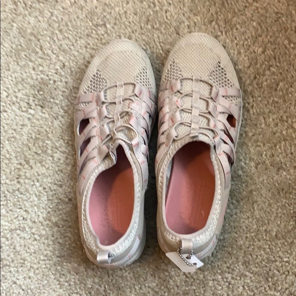 Woman shoes